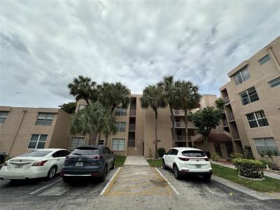 9430 Live Oak Place 207, Davie, Florida 33324
