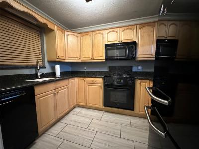 9430 Live Oak Place 207, Davie, Florida 33324