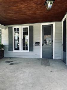 1005 E Walnut Street, Washington, Indiana 47501