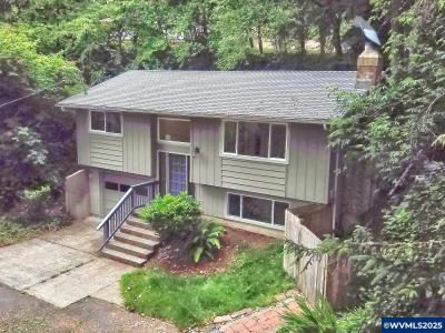1745 NE West Devils Lake Rd, Lincoln City, Oregon 97367, USA
