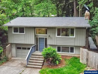 1745 NE West Devils Lake Rd, Lincoln City, Oregon 97367