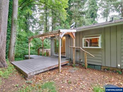 1745 NE West Devils Lake Rd, Lincoln City, Oregon 97367
