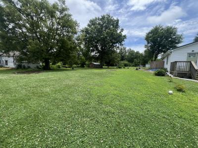 424 W. Washington, Versailles, מיזורי 65084, ארצות הברית של אמריקה 