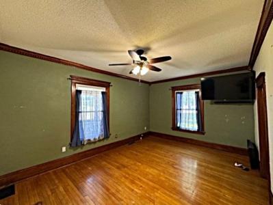 612 9th St., Springfield, South Dakota 57062