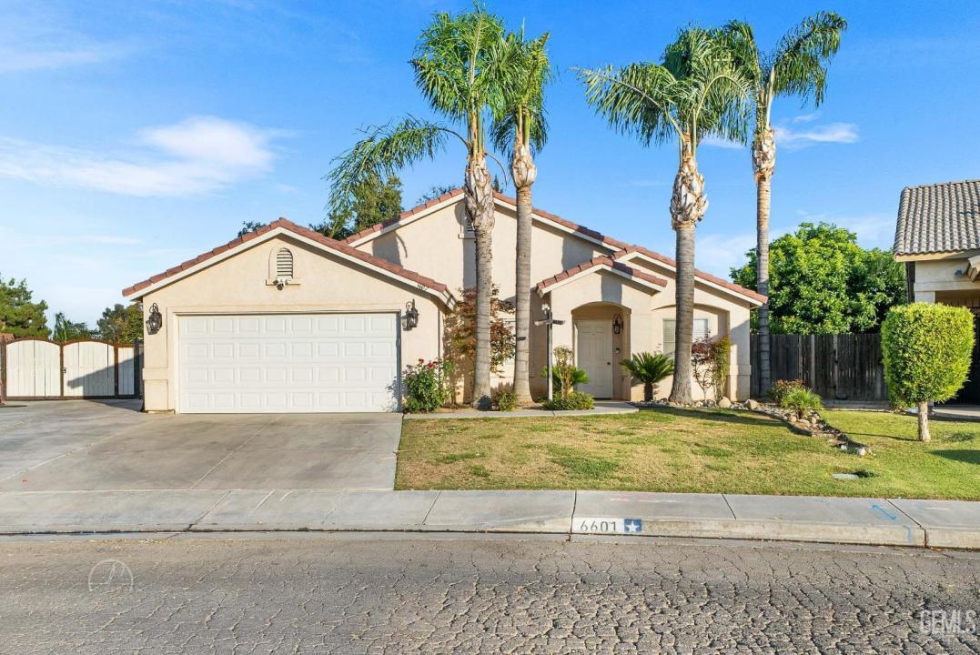 6601 High Peaks Drive, Bakersfield, Califórnia 93313, Estados Unidos