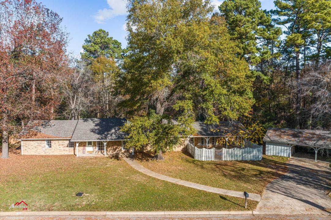 307 Sundown Trail, Henderson, Texas 75654