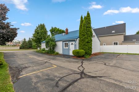 327 W Apple Street, Hastings, Michigan 49058, Estados Unidos