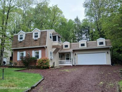 189 Debbie Drive, Drums, Pennsylvania 18222, USA