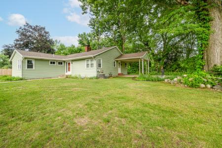 1738 W Marquette Woods Road, Stevensville, Michigan 49127, États-Unis