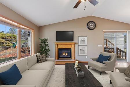 1211 Emily Circle, River Falls, Wisconsin 54022, USA