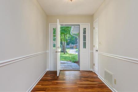 1045 Carousel Lane, Hendersonville, 北卡罗来纳州 28792, 美国