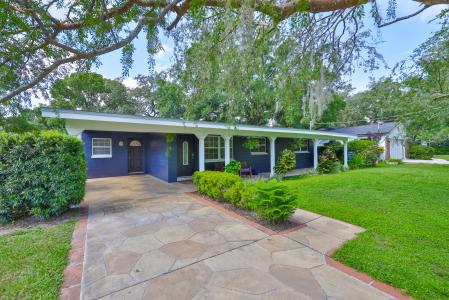 1708 Pond Lake Dr, Tampa, 佛羅里達州 33612, 美國