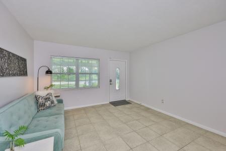 1708 Pond Lake Dr, Tampa, 佛羅里達州 33612, 美國