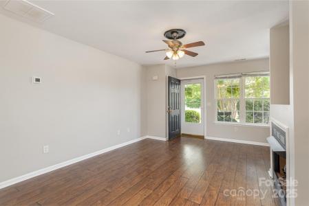256 Farington Circle, Fletcher, Caroline Du Nord 28732, États-Unis