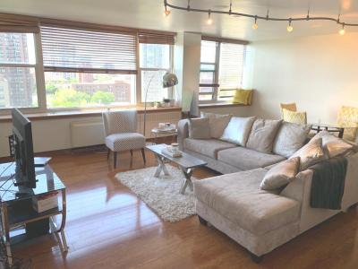 4250 N Marine Drive , 1404, Chicago, イリノイ 60613, アメリカ合衆国