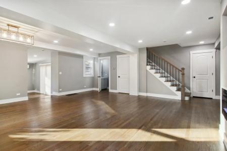 6734 N Hamlin Avenue, Lincolnwood, Illinois 60712, USA