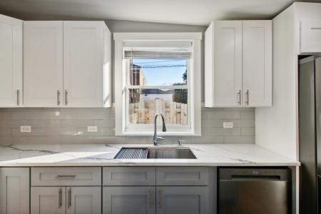 6734 N Hamlin Avenue, Lincolnwood, Illinois 60712, USA