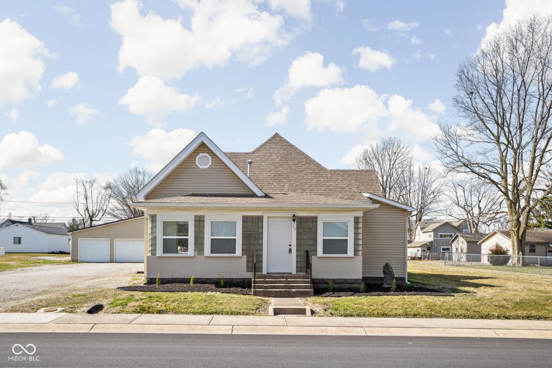 32 S Indiana Street, Bargersville, إنديانا 46106, الولايات المتحدة
