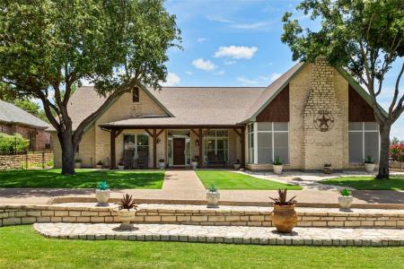 5217 Fairway Circle, Granbury, Texas 76049, USA