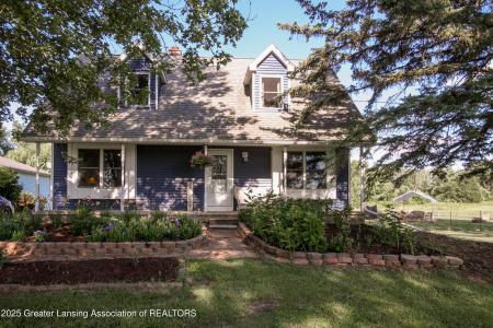 10996 Benton Road, Grand Ledge, Michigan 48837, USA