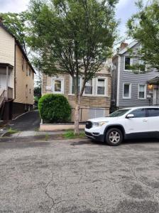 583 Beach St, City Of Orange Twp., NJ 07050-1103, USA