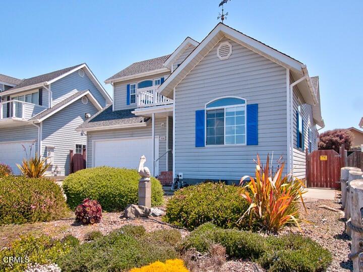 924 Glass Beach Drive, Fort Bragg, California 95437