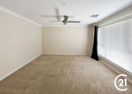 7 Rosewood Avenue, Parkes, NSW 2870, Australia