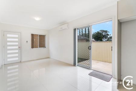 5a Dryden Place, Wetherill Park, NSW 2164, Australia