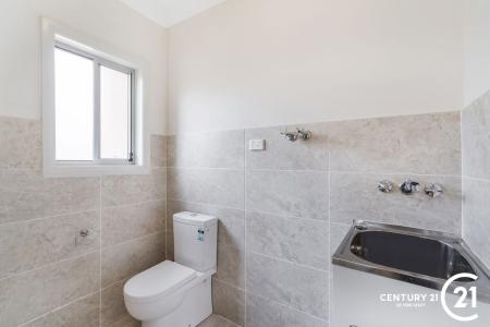 5a Dryden Place, Wetherill Park, NSW 2164, Australia