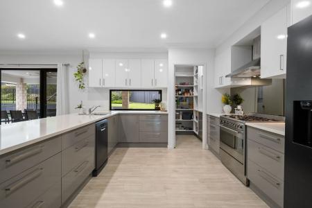 447 Oakey Flat Road, Morayfield, QLD 4506, Australia