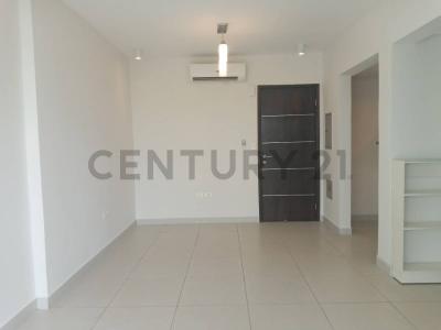 General Santos esq. Intendentes Militares , Las Mercedes, Asunción 001211, Le Paraguay