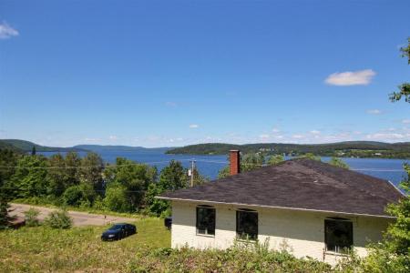 2552 Rue Commerciale S., Témiscouata-sur-le-Lac, קוויבק G0L 1X0, קנדה