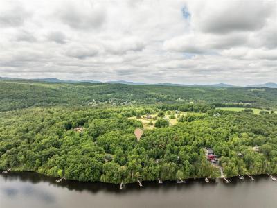92 Ch. des Bosquets-Fleuris, Stanstead - Canton, Quebec J1X 3W4, Canadá