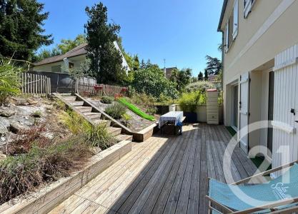 Chambly, Picardie 60230, アキタン