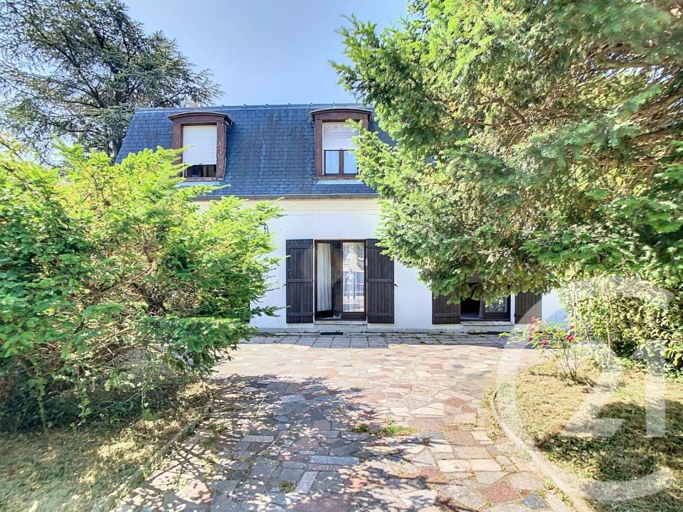 Thiais, Île-de-France 94320, アキタン