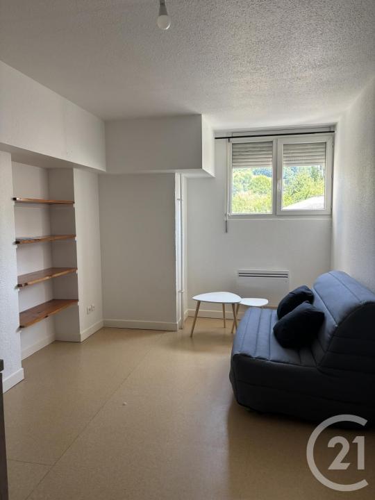 Aurillac, Auvergne 15000, Pháp