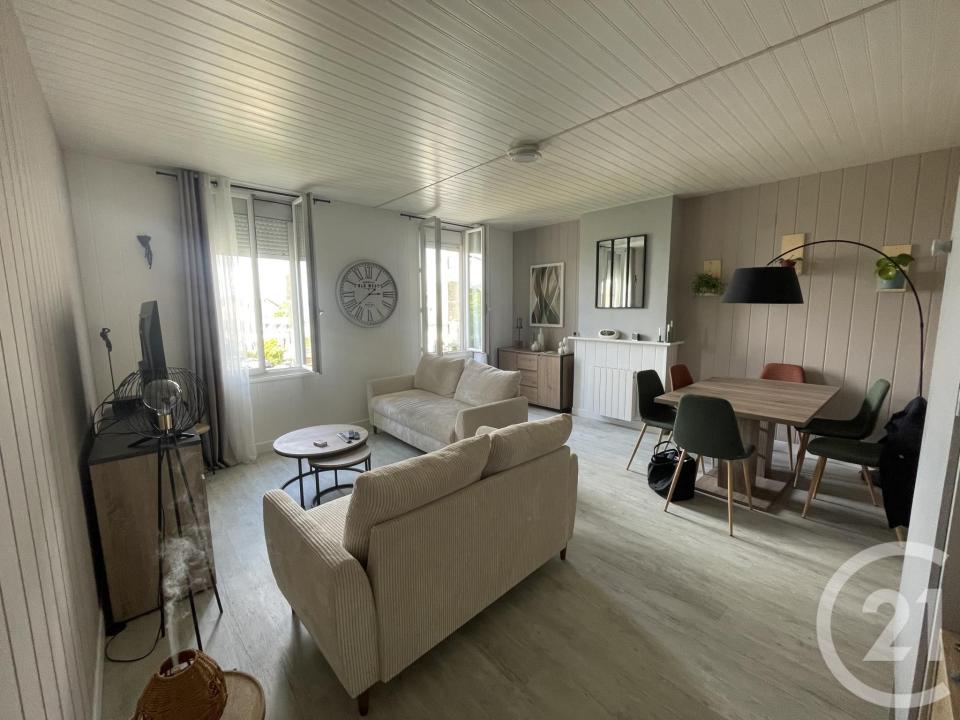 Montpon Menesterol, Akwitania 24700, Francja