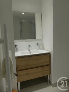 Laval, Kraj Loary 53000, Francja