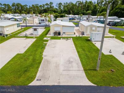 40 La Fonda Lane, North Fort Myers, Florida 33903, USA