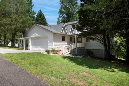 1801 Bassett Lane, Young Harris, Georgia 30582, HOA KỲ