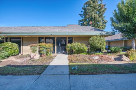 2763 E Shaw Avenue, Fresno, California 93710, Estados Unidos