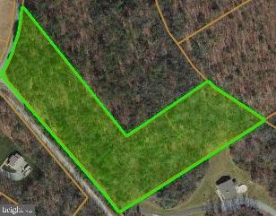 000 South River Road, Woodford, Wirginia 22580, USA