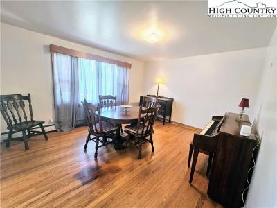 309 Gentry Street, Jefferson, North Carolina 28640, Stati Uniti