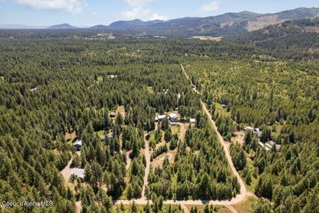 701 Sierra Ln, Spirit Lake, Idaho 83869