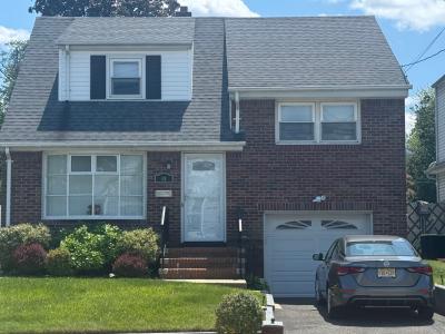 60 River Edge Road, Bergenfield, NJ 07621, USA