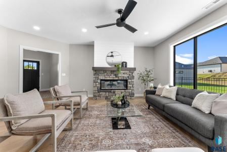 1714 N Medallion Cir, Sioux Falls, Южная Дакота 57110, Соединенные Штаты