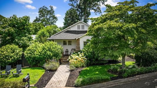 70 Mckinney Street, Blue Ridge, Georgia 30513, USA