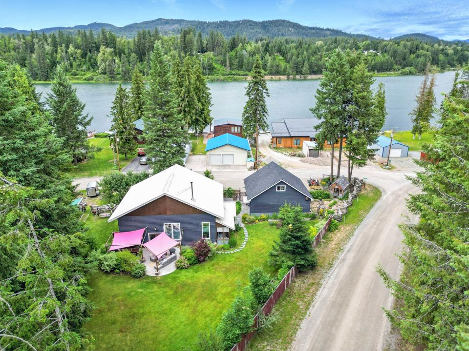 80 Half Circle Dr, Priest River, Idaho 83856, HOA KỲ