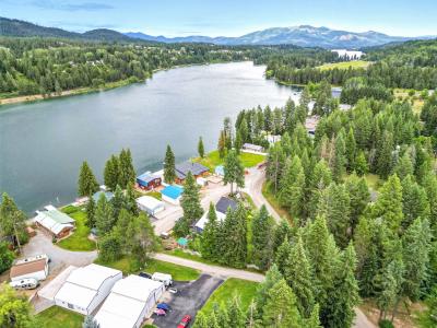 80 Half Circle Dr, Priest River, Idaho 83856, HOA KỲ