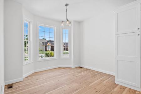 925 W Baywood Drive, Bloomington, אינדיאנה 47401, ארצות הברית של אמריקה